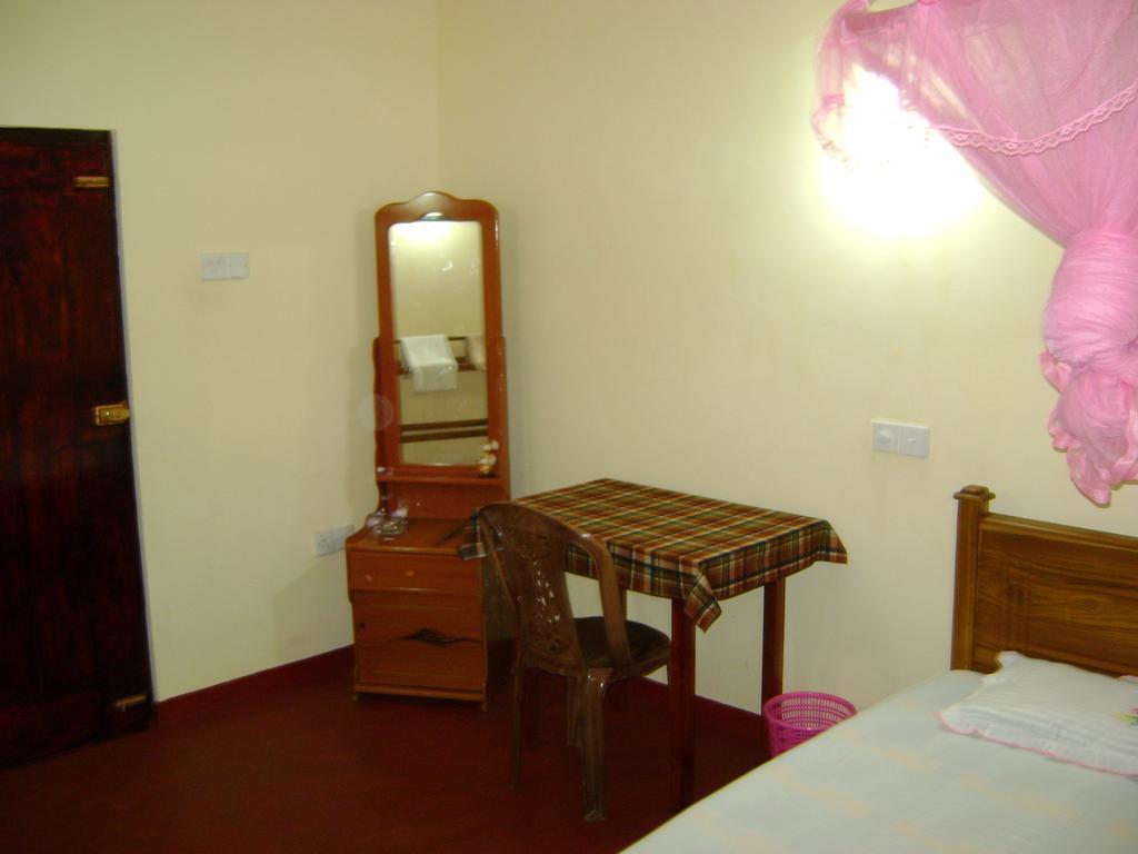 Family Guest House มิริสซา ภายนอก รูปภาพ