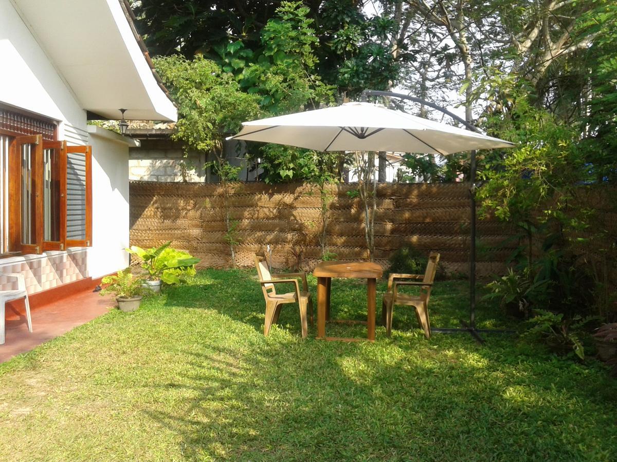 Family Guest House มิริสซา ภายนอก รูปภาพ